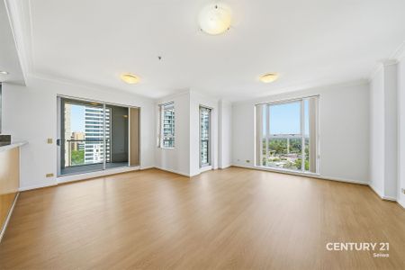 Renovated Penthouse in the Heart of Chatswood &ast;&ast; 27&sol;11&sol;25 &ast;&ast; - Photo 4