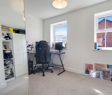 2 bedroom semi-detached house to rent - Photo 3