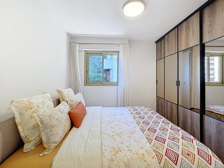 Superbe appartement de 4 pièces rénové avec vue mer - Photo 2