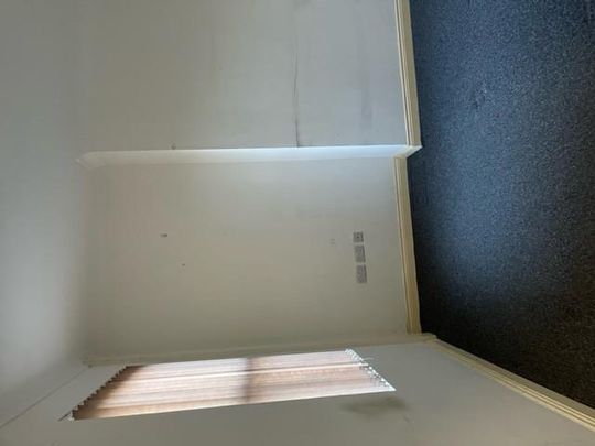 House share to rent - Photo 1