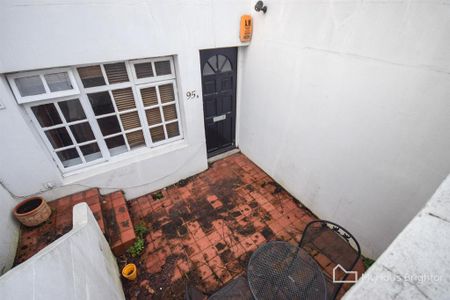 Studio to rent - Photo 4