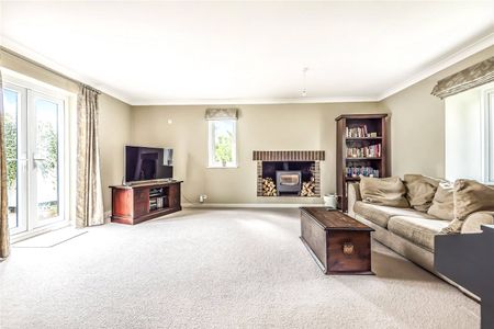 5 bedroom detached house to rent - Photo 4