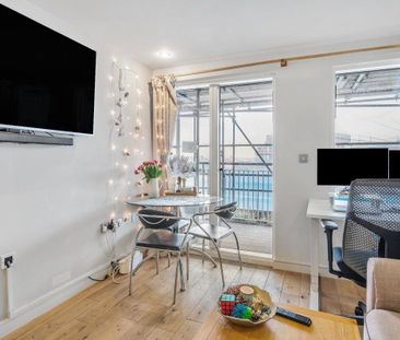 Seren Park Gardens, London, SE3 - Photo 2