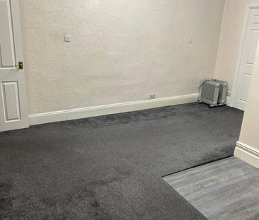 West Park Street, Dewsbury, WF13 - Photo 2