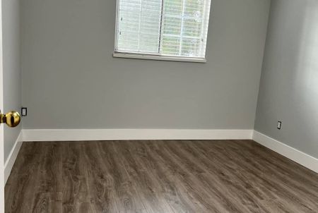 9082 144 Street, Surrey (Ground level suite) - Photo 3