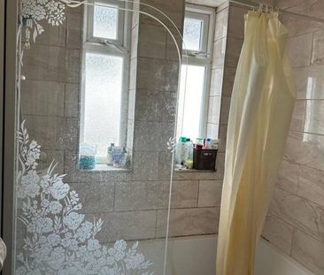 Room in a Shared House, High Road, IG1 - Photo 4