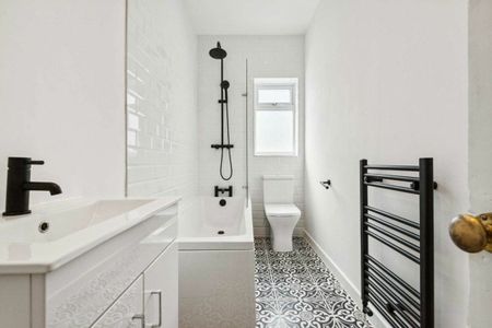 Chatham Road, Kingston Upon Thames, KT1 - Photo 5