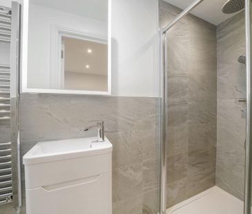 4 bedroom terraced house to rent - Photo 2