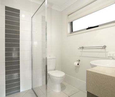 MODERN 4 BEDROOM FAMILY HOME - Photo 6