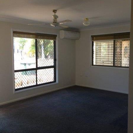 4 Bedroom Fully air-conditioned house! - Photo 1