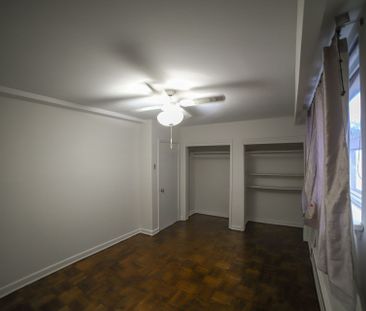 For Lease - 152 Overbrook Place Unit# Bsmt, Toronto, Ontario - Photo 2