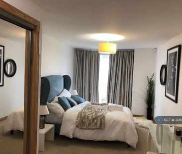 3 bedroom flat to rent - Photo 4