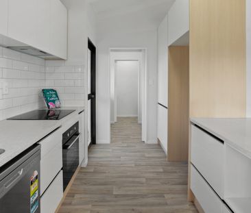 Bliss on Brightwell: Renovated Three Bedroom Home - Photo 4