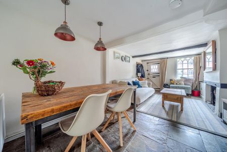 2 bedroom terraced house to rent - Photo 2