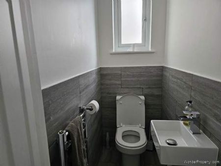 5 bedroom property to rent in London - Photo 5