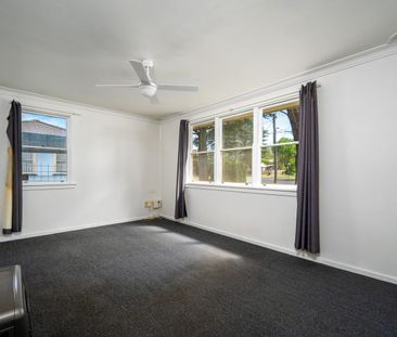 4 Helen Avenue, Armidale, NSW 2350 - Photo 6