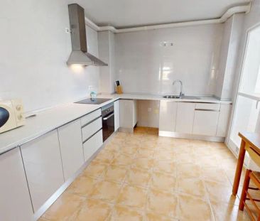 Alquiler de piso en Calle El Greco - Photo 4