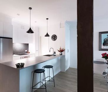 Chic warehouse conversion in the heart of Chippendale - Photo 6