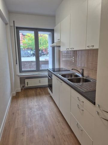 Appartement te huur - Foto 2