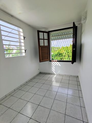 Location appartement 1 pièce, 51.31m², Le Robert - Photo 2