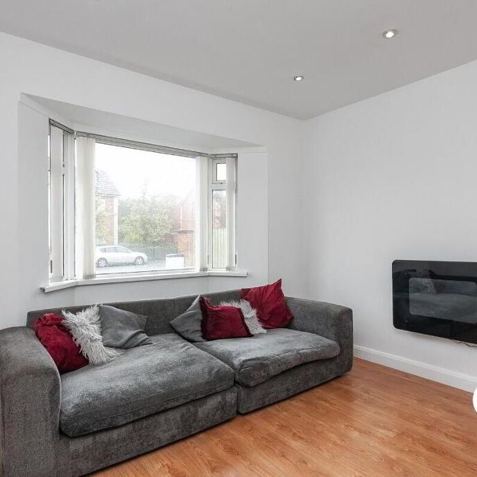 132 Ballynahinch Road, Lisburn, BT27 5HB - Photo 1