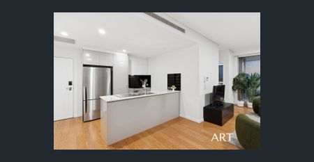 PANORAMIC VIEWS FROM THE RIVER TO THE CBD! - Photo 3