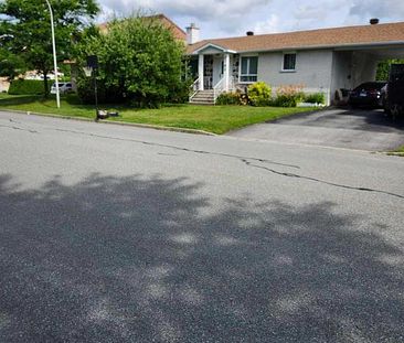 Maison meublée à louer beau quartier calme - Photo 3