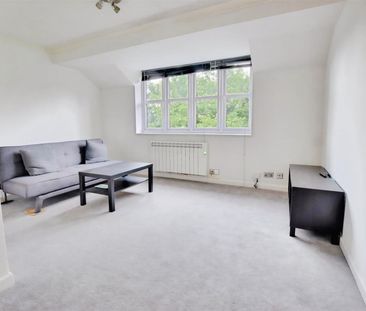 Garston - Photo 1
