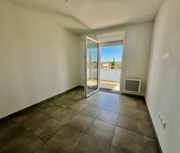 Location Appartement 3 pièces 63m² NIMES 30000 - Photo 2