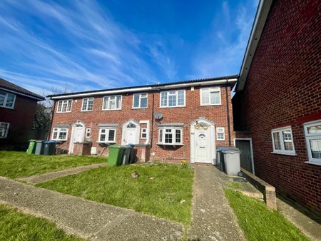 3 bed end of terrace house to rent in Aspen Drive, Wembley, HA0 - Photo 5