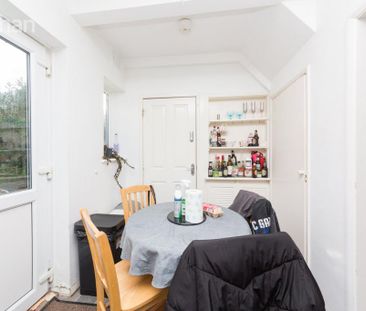 5 bedroom semi-detached house to rent - Photo 1