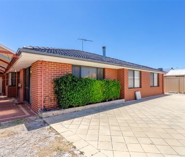 $900/w Spacious 4x2 Family Home in Canning Vale! - Photo 2