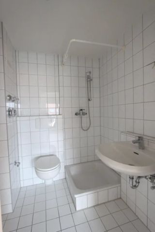 Schönes 1 Zimmer Apartment mit Balkon und Einbauküche - Photo 2