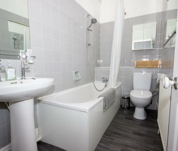 2 bedroom terraced house to rent - Photo 3