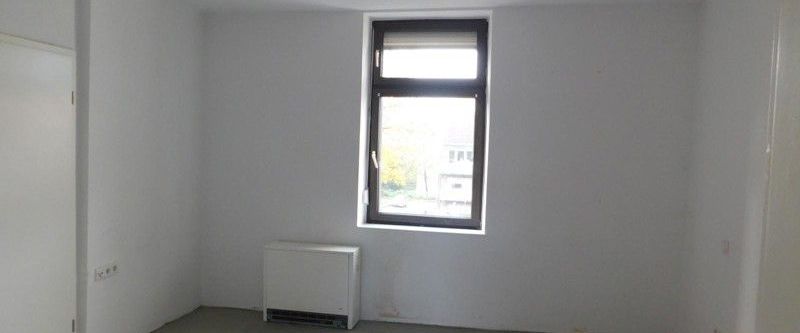 Großzügige2-Zimmmer-Whg. mit potenzial zur 3-Zimmer-Whg.! - Foto 1