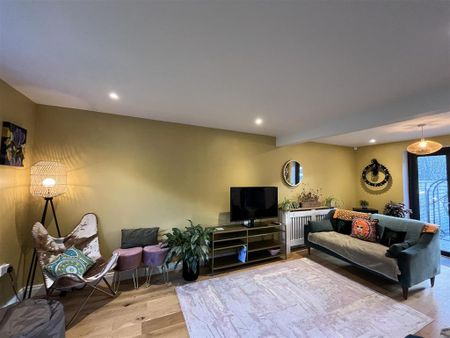 3 bedroom semi-detached house to rent - Photo 3