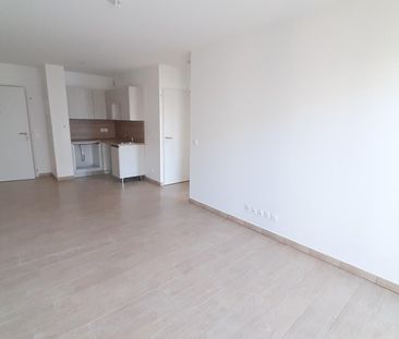 location Appartement T2 DE 41.33m² À CASTELNAU LE LEZ - Photo 4