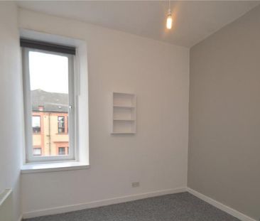 3 bedroom flat to rent - Photo 4