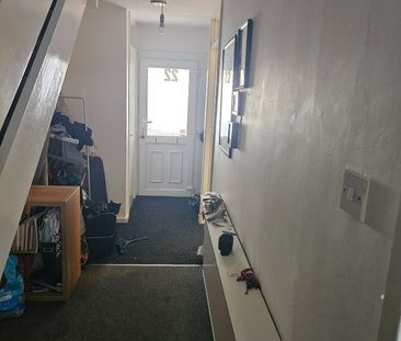 Room in a Shared House, Windsor Street, NG9 - Photo 4