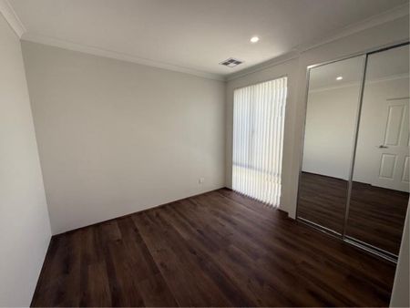 26 Gumblossom Ave, Piara Waters - Photo 5