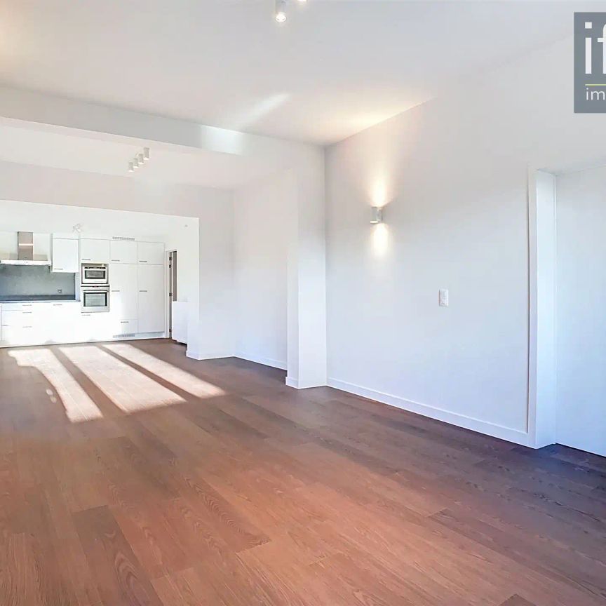 Huis met grote tuin - Photo 1