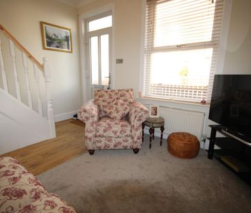 2 bedroom House To Let - Photo 3