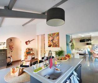 Location Appartement 4 pièces 131m² SOLLIES PONT 83210 - Photo 3