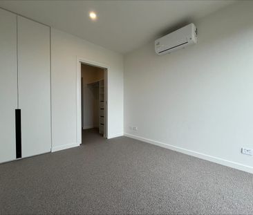"Stylish & Comfortable Living" - Photo 3