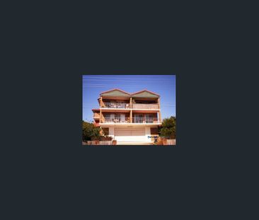 Convenient and Spacious Coorparoo Unit - Photo 6