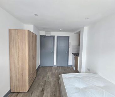 Ormonde Avenue, Epsom KT19, London - Photo 4