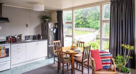 Tidy One bedroom flat - Available in November - Photo 3