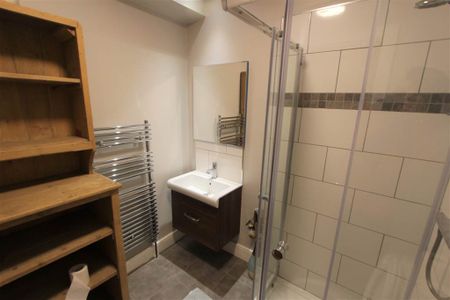 33B Lockview Road, Belfast, BT9 5FH - Photo 2