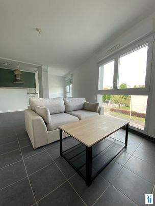 Location Appartement 2 pièces 49m² MONT ST AIGNAN 76130 - Photo 1