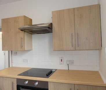 Bute Avenue Flat 2 - Photo 5